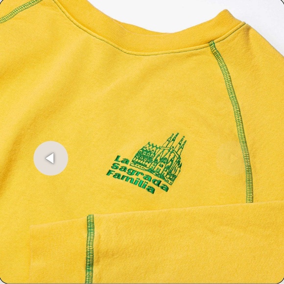 Yellow Sweatshirt with Green Accents from Barcelona Lisa says Gah brand - Picture 2 of 5
